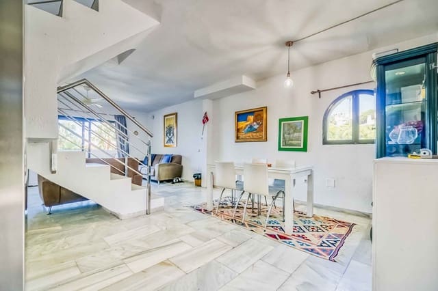 4 Zimmer Haus zu verkaufen in Calahonda, Mijas mit Pool Garage - 627.000 € (Ref: 8560688)