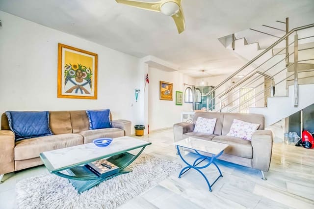 4 Zimmer Haus zu verkaufen in Calahonda, Mijas mit Pool Garage - 627.000 € (Ref: 8560688)