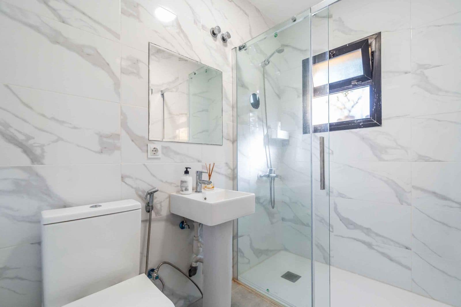 4 soveværelse Byhus til salg i Calahonda med swimmingpool garage - € 627.000 (Ref: 8560688)