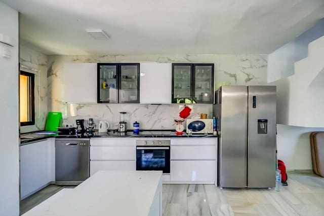 4 Zimmer Haus zu verkaufen in Calahonda, Mijas mit Pool Garage - 627.000 € (Ref: 8560688)