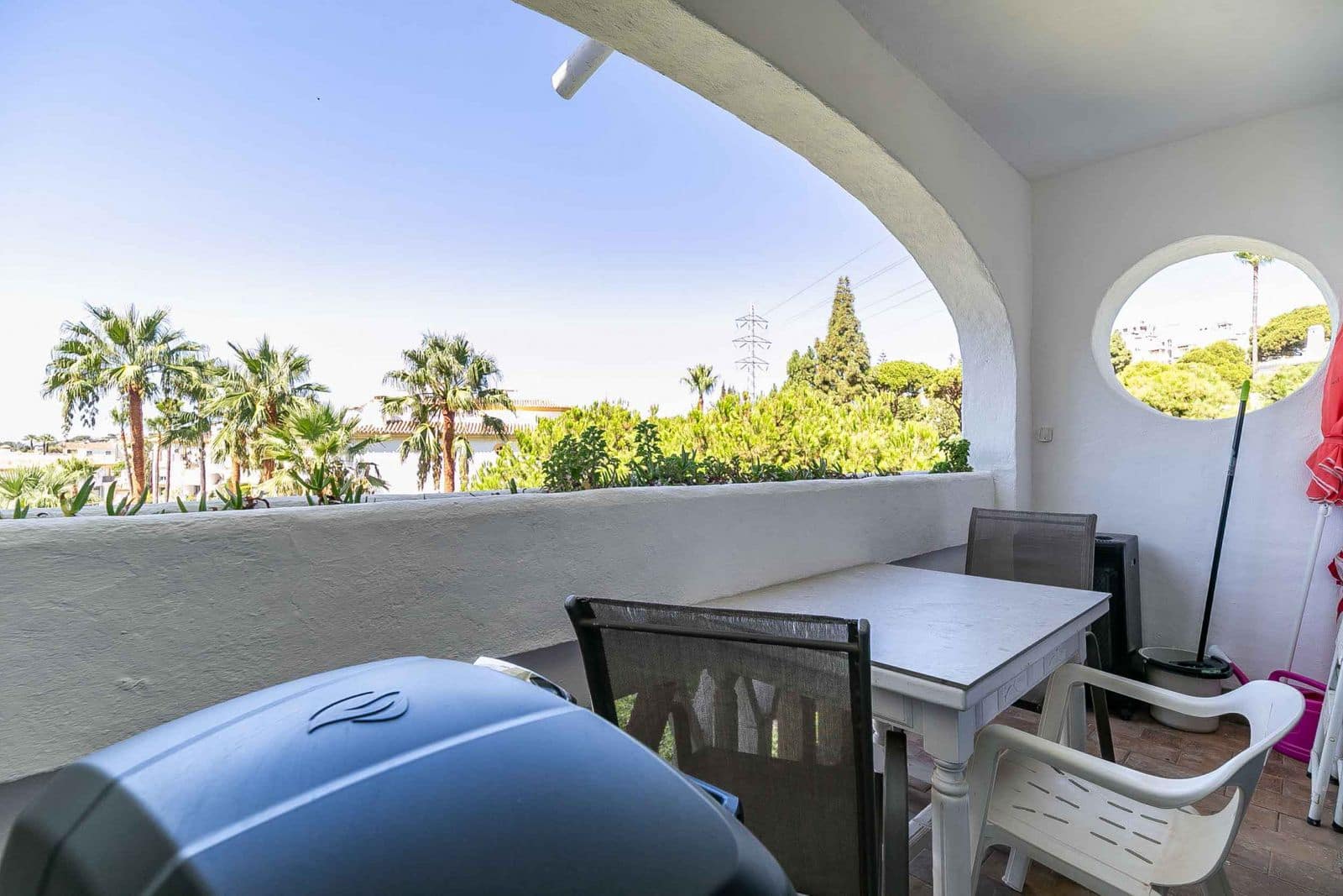 4 soveværelse Byhus til salg i Calahonda med swimmingpool garage - € 627.000 (Ref: 8560688)