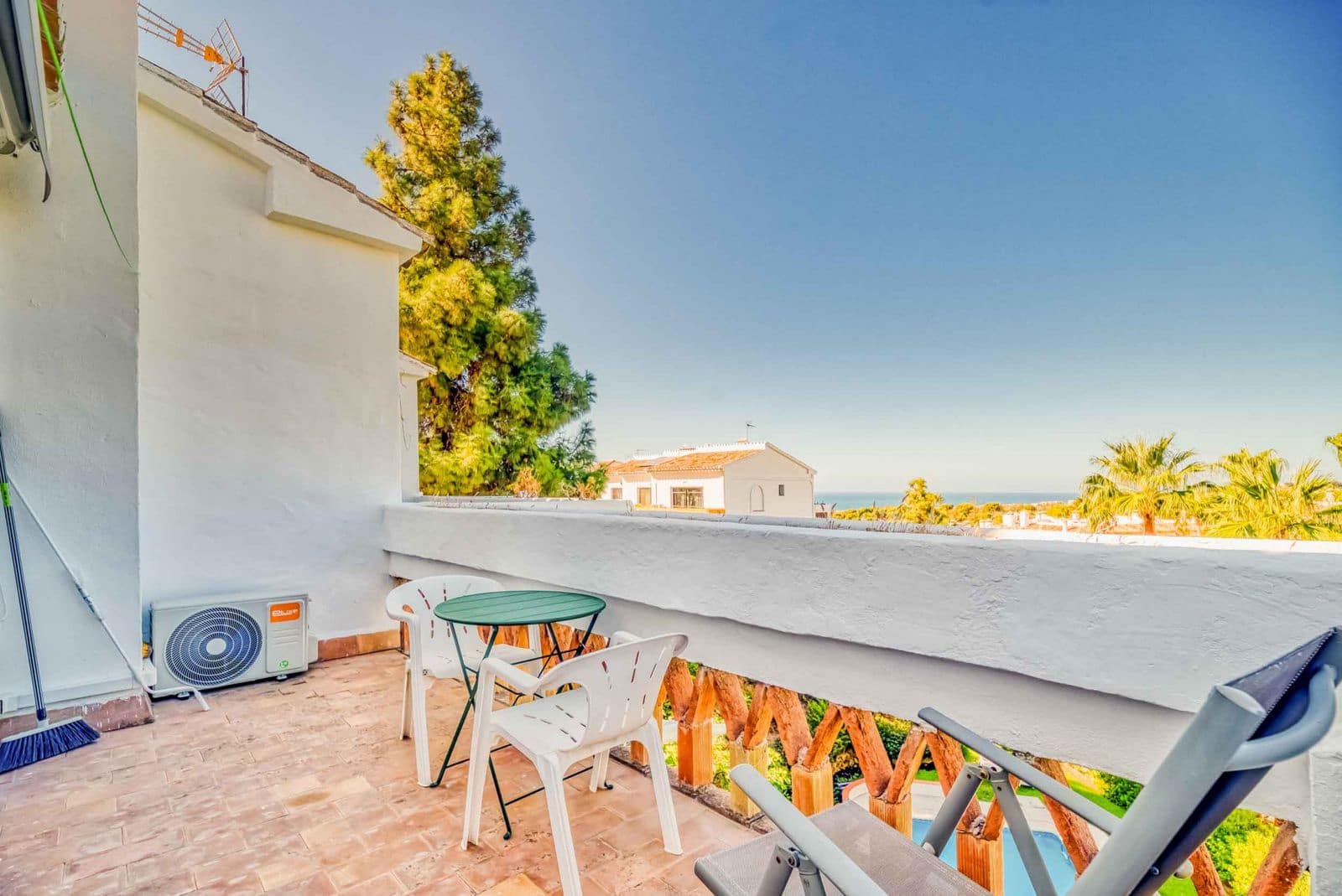 4 soveværelse Byhus til salg i Calahonda med swimmingpool garage - € 627.000 (Ref: 8560688)