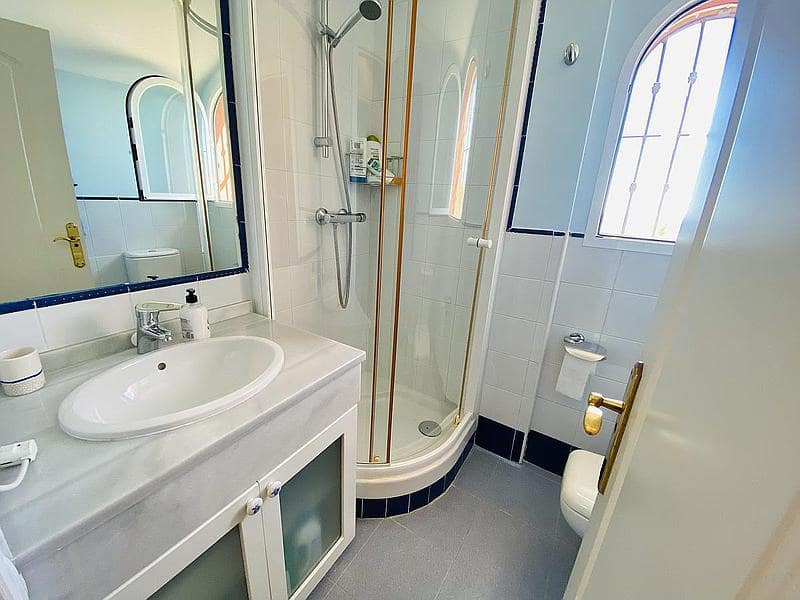 2 soveværelse Penthouse til salg i Elviria med swimmingpool garage - € 649.000 (Ref: 8562946)