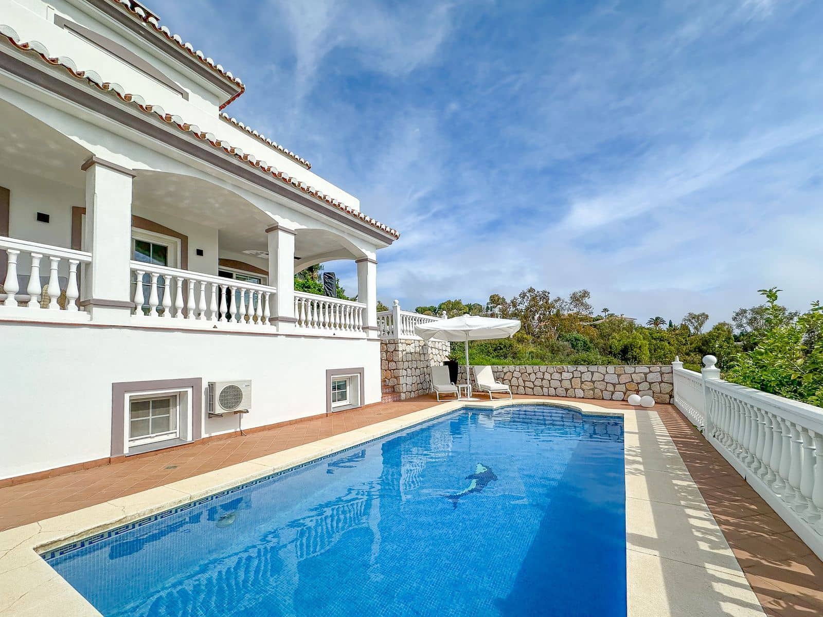4 soverom Villa til salgs i La Cala de Mijas med svømmebasseng garasje - € 1 425 000 (Ref: 8569097)