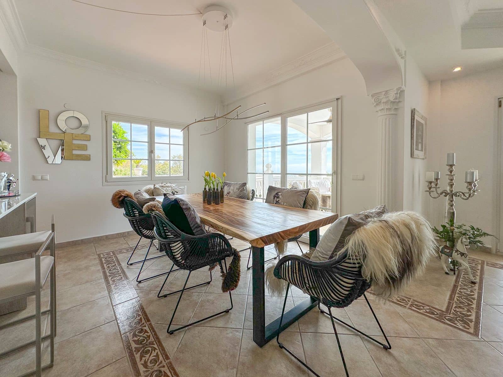 4 soverom Villa til salgs i La Cala de Mijas med svømmebasseng garasje - € 1 425 000 (Ref: 8569097)