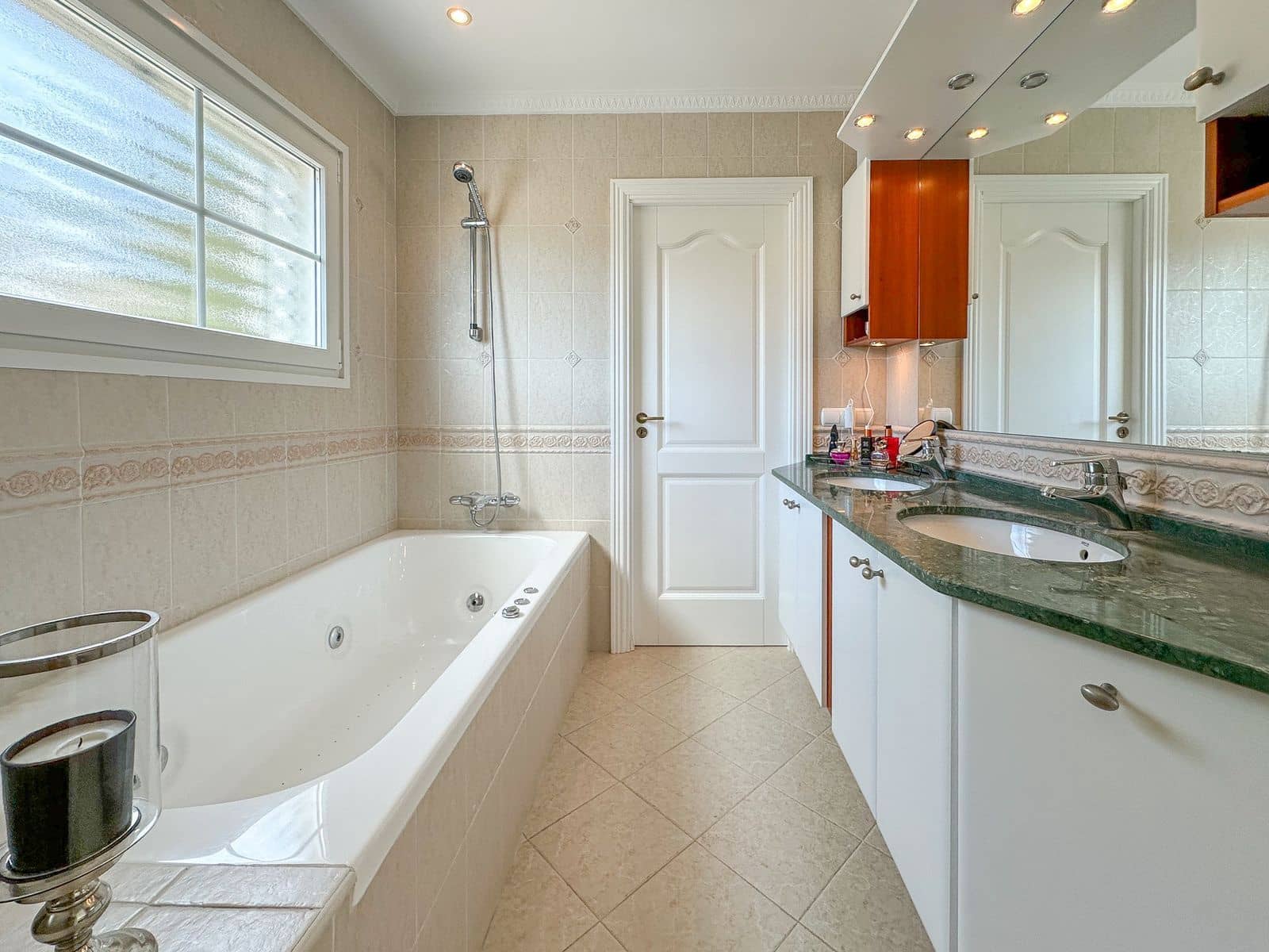 4 soverom Villa til salgs i La Cala de Mijas med svømmebasseng garasje - € 1 425 000 (Ref: 8569097)