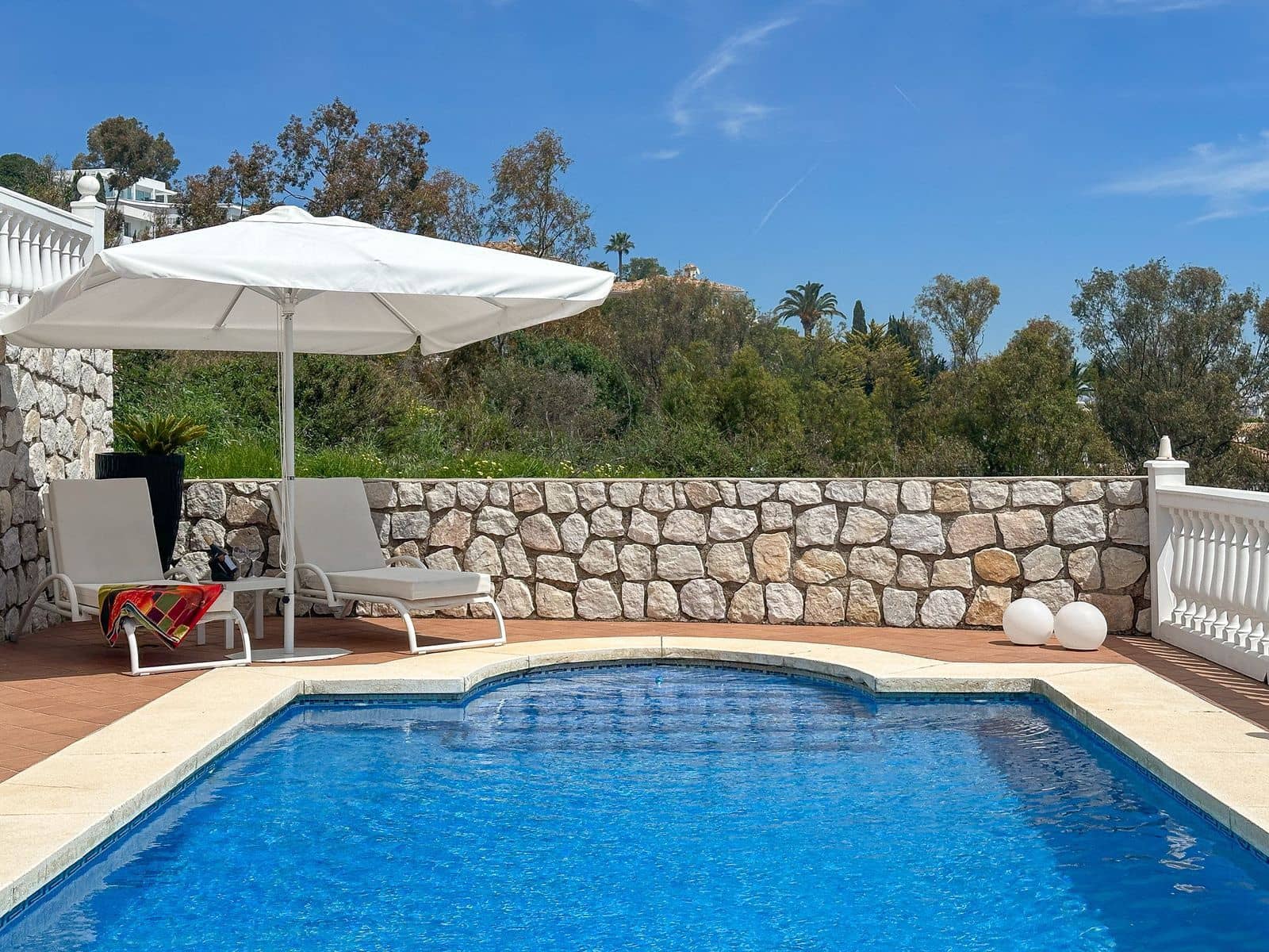 4 soverom Villa til salgs i La Cala de Mijas med svømmebasseng garasje - € 1 425 000 (Ref: 8569097)