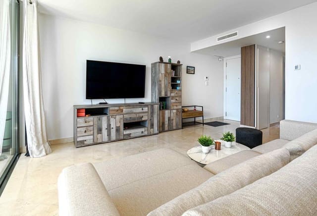 2 soverom Leilighet til salgs i Cabopino, Marbella med svømmebasseng garasje - € 599 000 (Ref: 8569141)