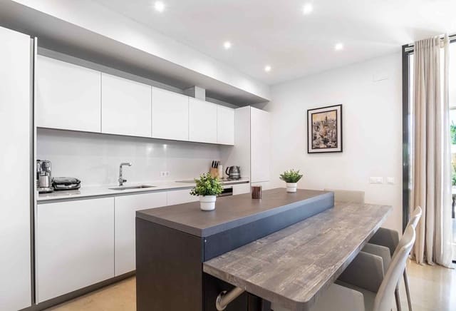 2 soverom Leilighet til salgs i Cabopino, Marbella med svømmebasseng garasje - € 599 000 (Ref: 8569141)