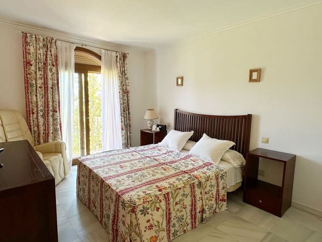 2 soverom Leilighet til salgs i New Golden Mile, Estepona med svømmebasseng garasje - € 550 000 (Ref: 8573351)