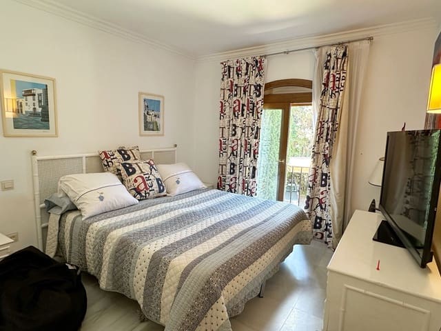 2 soverom Leilighet til salgs i New Golden Mile, Estepona med svømmebasseng garasje - € 550 000 (Ref: 8573351)