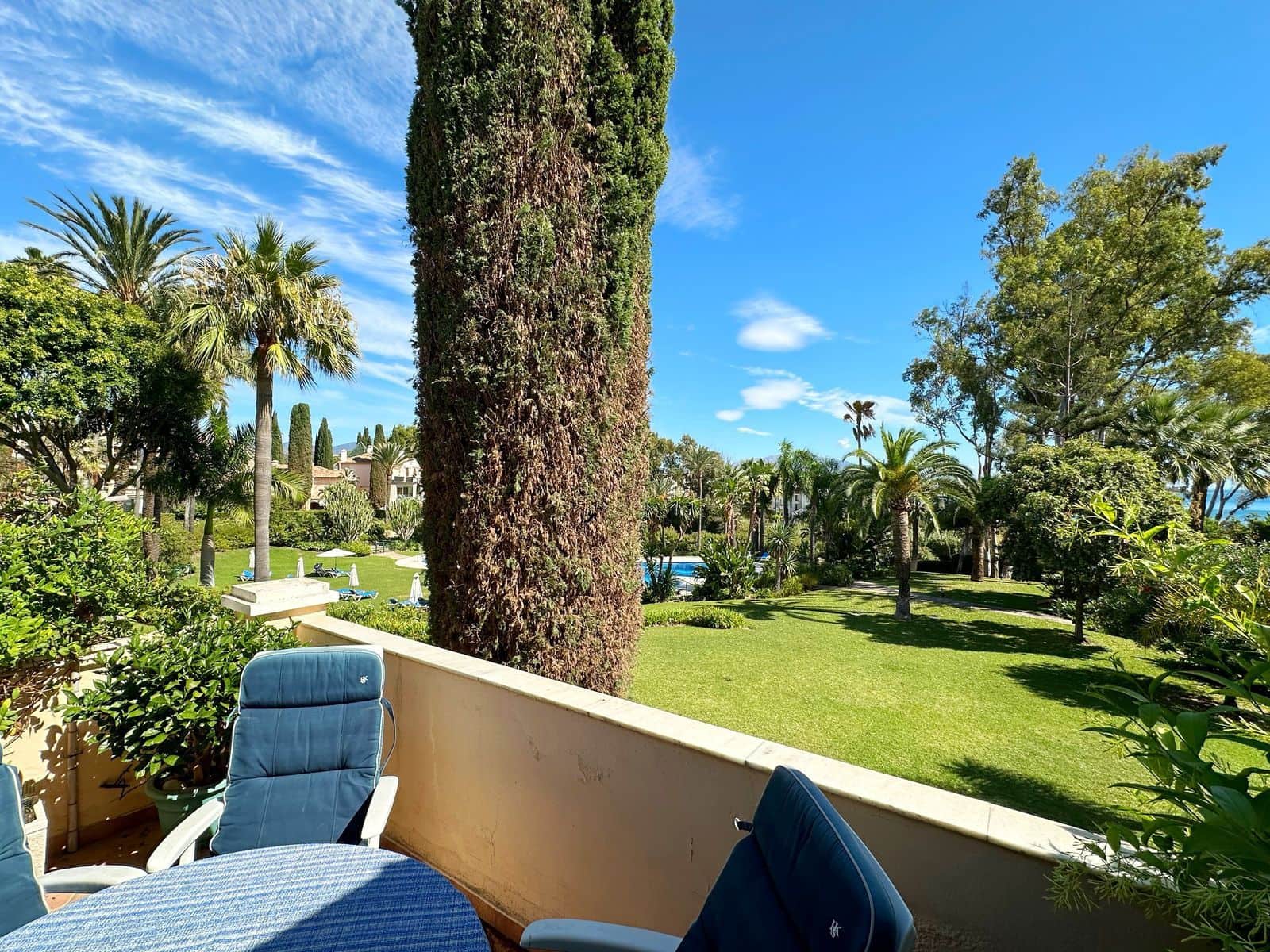 2 soverom Leilighet til salgs i New Golden Mile med svømmebasseng garasje - € 550 000 (Ref: 8573351)