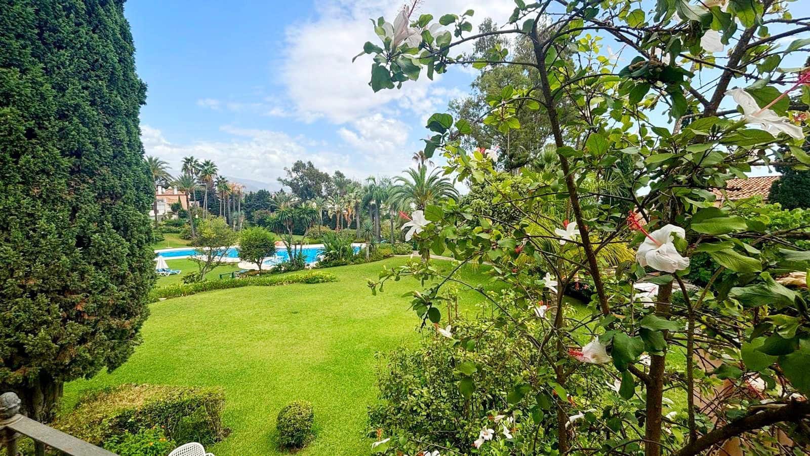 2 soverom Leilighet til salgs i New Golden Mile med svømmebasseng garasje - € 550 000 (Ref: 8573351)