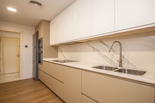 3 sovrum Lägenhet till salu i Elviria, Marbella med pool garage - 549 000 € (Ref: 8585729)