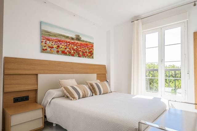 3 sovrum Lägenhet till salu i Elviria, Marbella med pool garage - 549 000 € (Ref: 8585729)