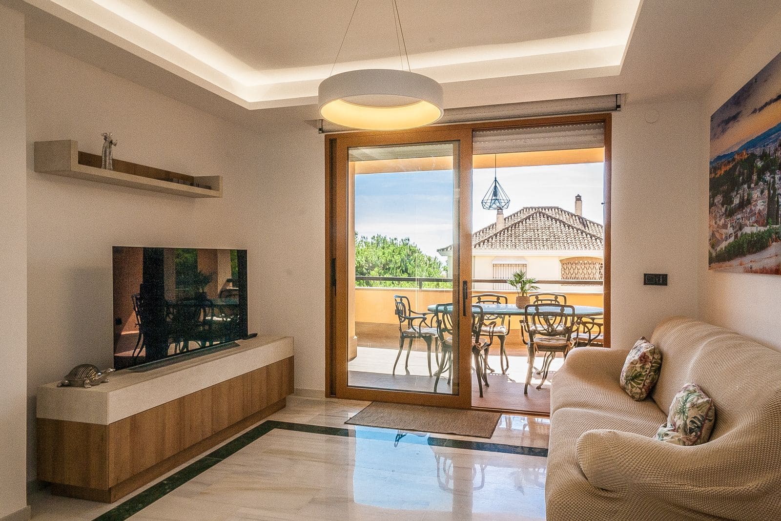 3 soverom Leilighet til salgs i Elviria med svømmebasseng garasje - € 549 000 (Ref: 8585729)