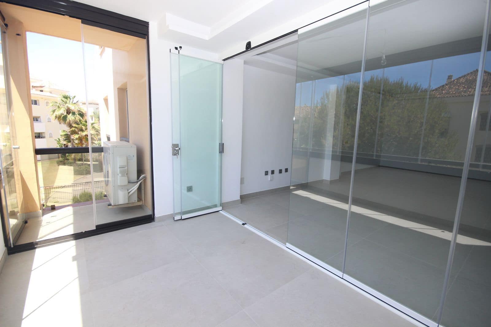 3 sovrum Strandlägenhet till salu i Elviria med pool garage - 575 000 € (Ref: 8585771)