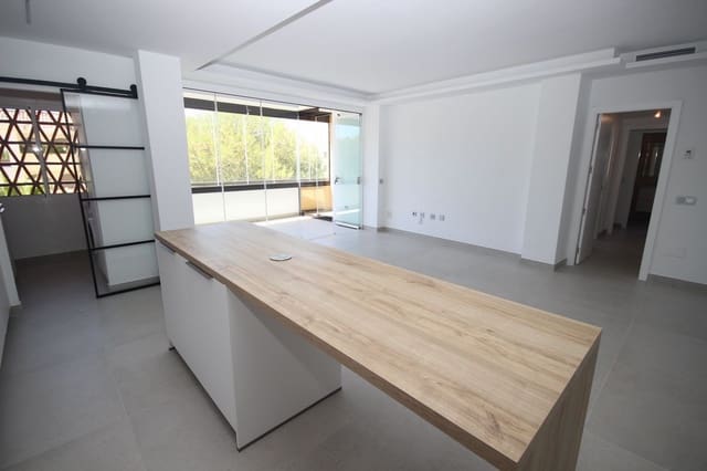 3 sovrum Strandlägenhet till salu i Elviria, Marbella med pool garage - 575 000 € (Ref: 8585771)