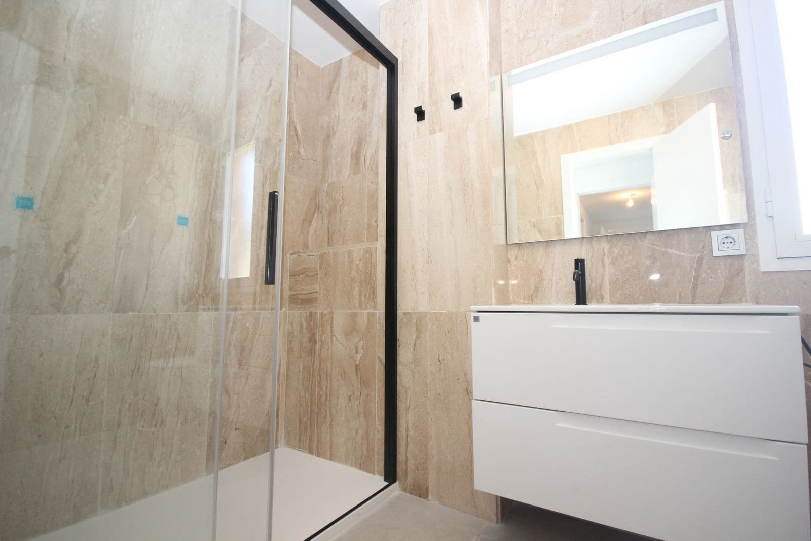 3 sovrum Strandlägenhet till salu i Elviria med pool garage - 575 000 € (Ref: 8585771)