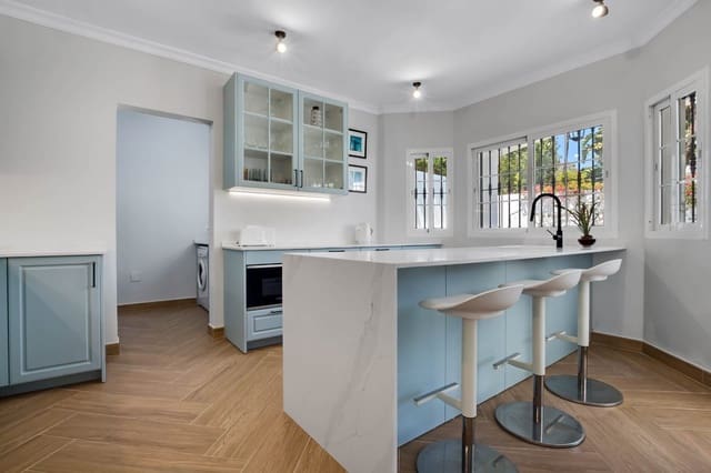 4 soveværelse Villa til salg i Mijas Golf, Mijas med swimmingpool garage - € 999.000 (Ref: 8589915)