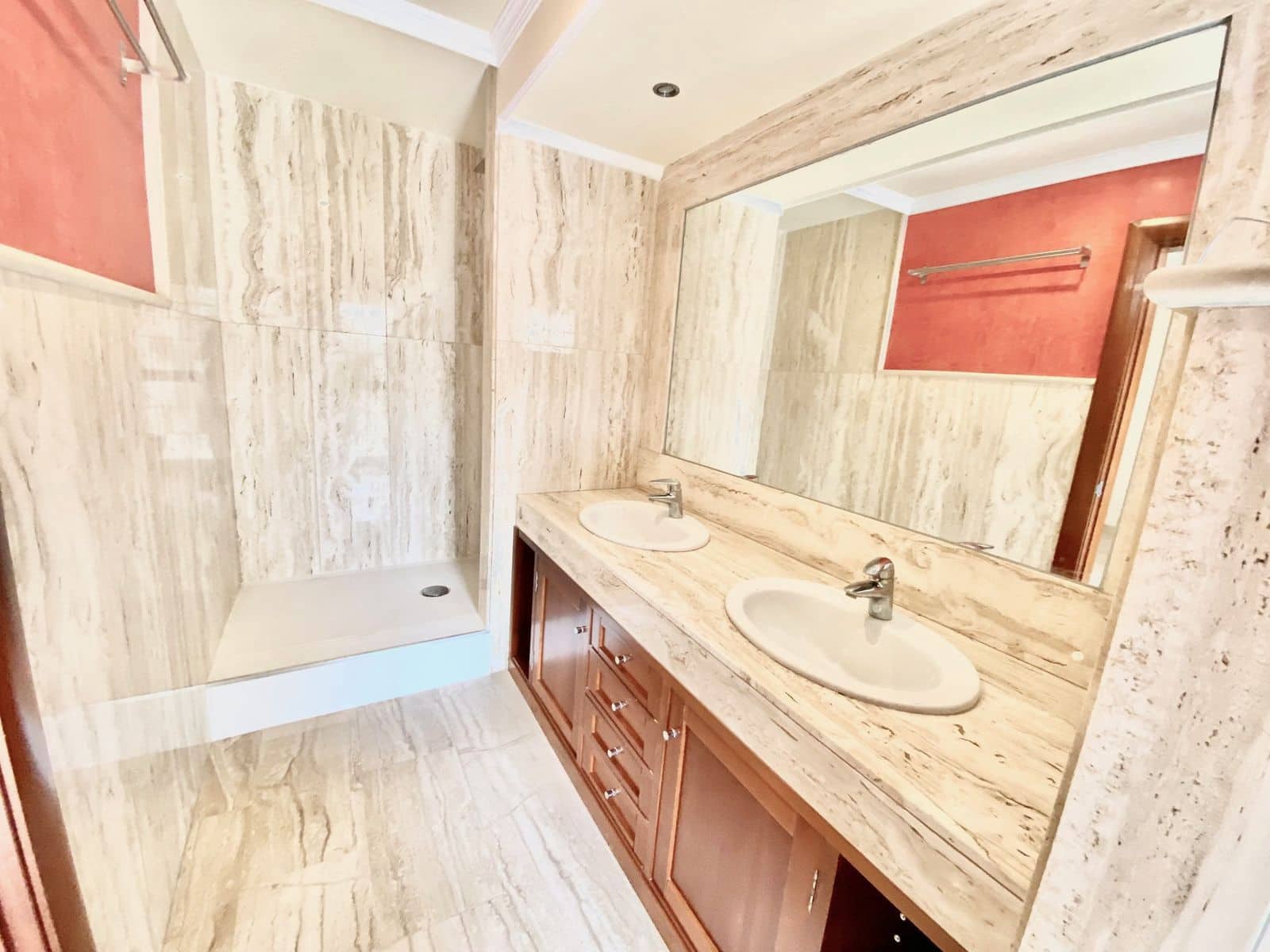 3 soveværelse Semi-Rækkehus til salg i Calahonda med swimmingpool garage - € 650.000 (Ref: 8594256)