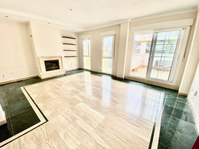 3 chambre Villa/Maison Semi-Mitoyenne à vendre à Calahonda, Mijas avec piscine garage - 650 000 € (Ref: 8594256)