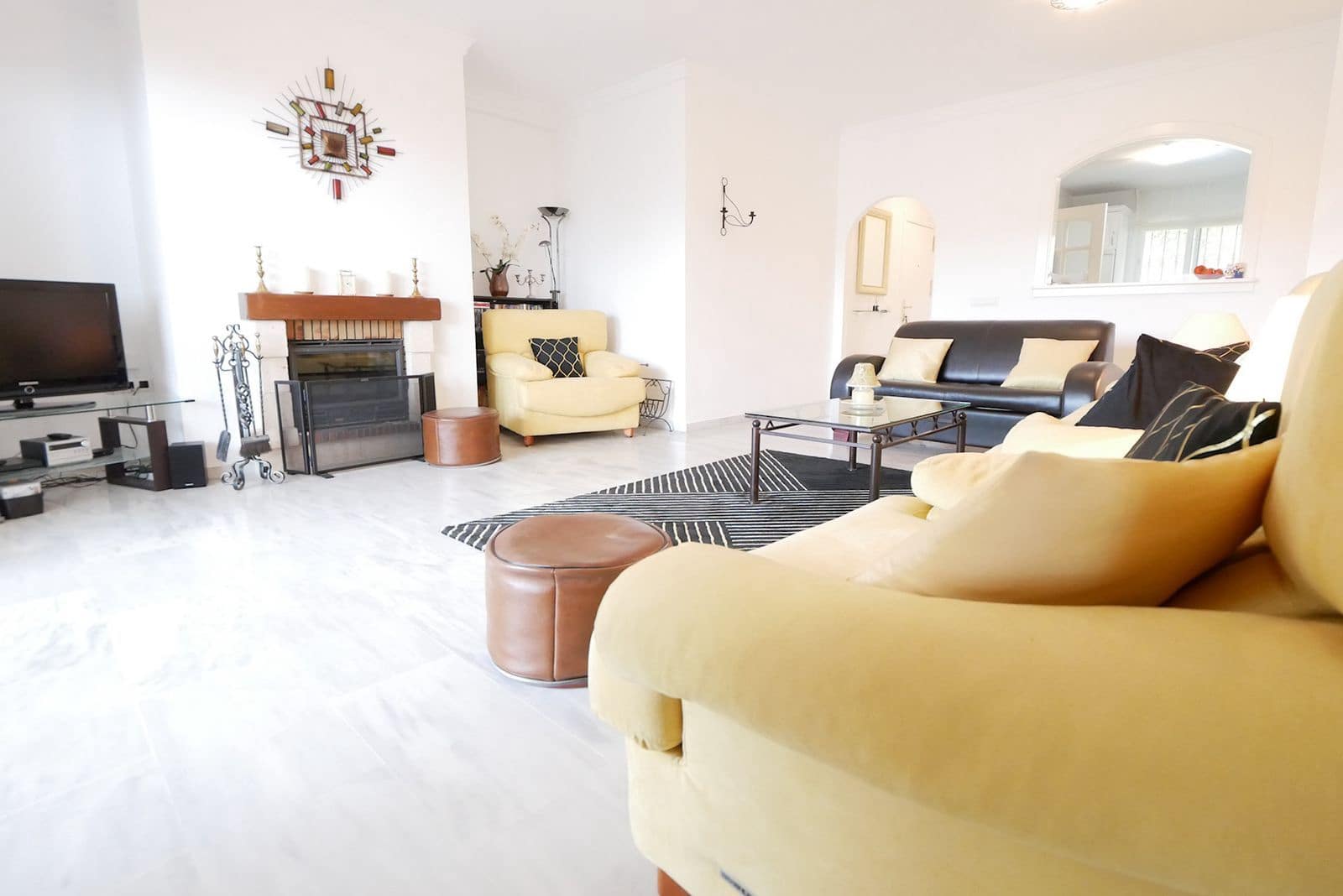 3 soverom Leilighet til salgs i Calahonda med svømmebasseng garasje - € 355 000 (Ref: 8598050)