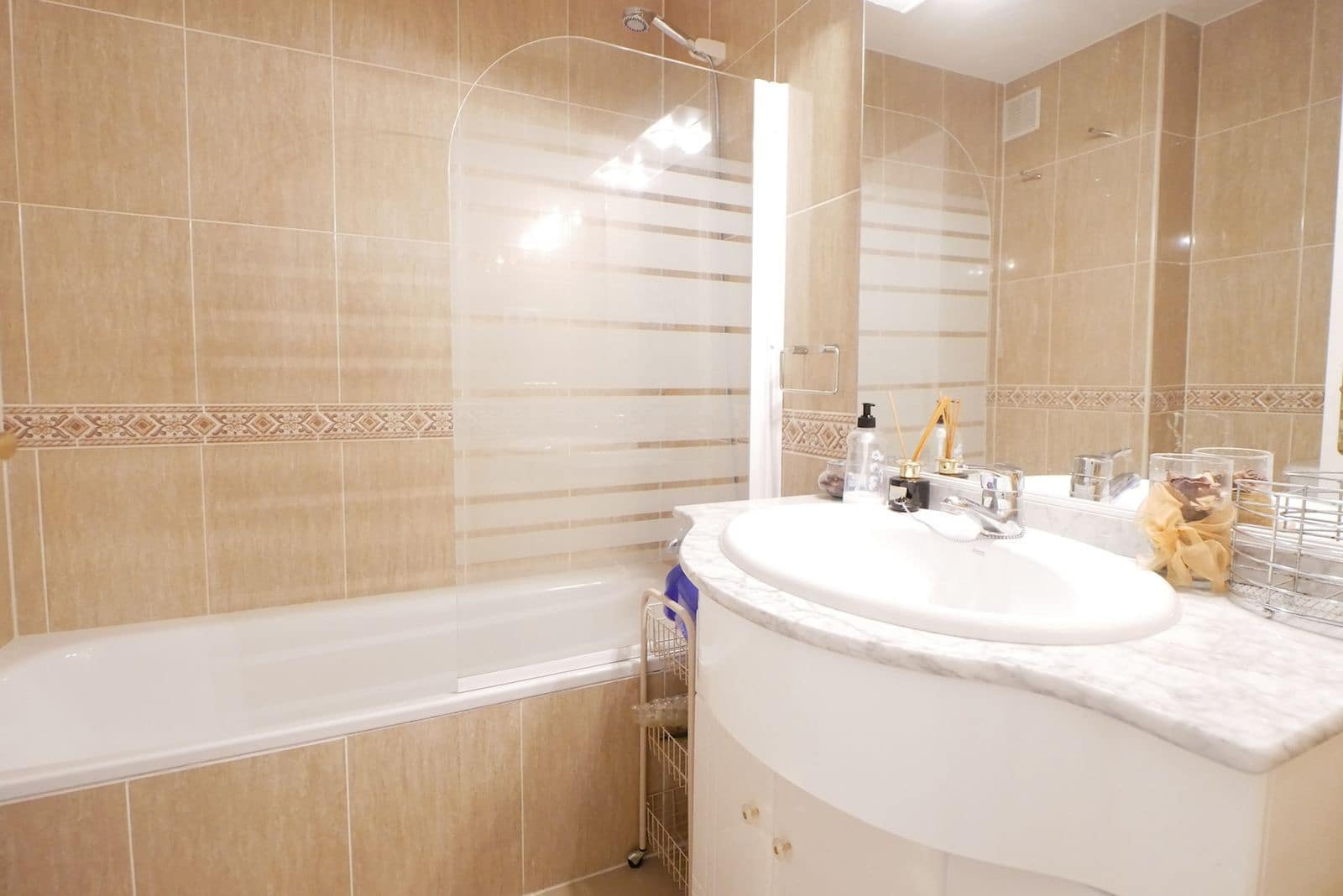 3 soverom Leilighet til salgs i Calahonda med svømmebasseng garasje - € 355 000 (Ref: 8598050)