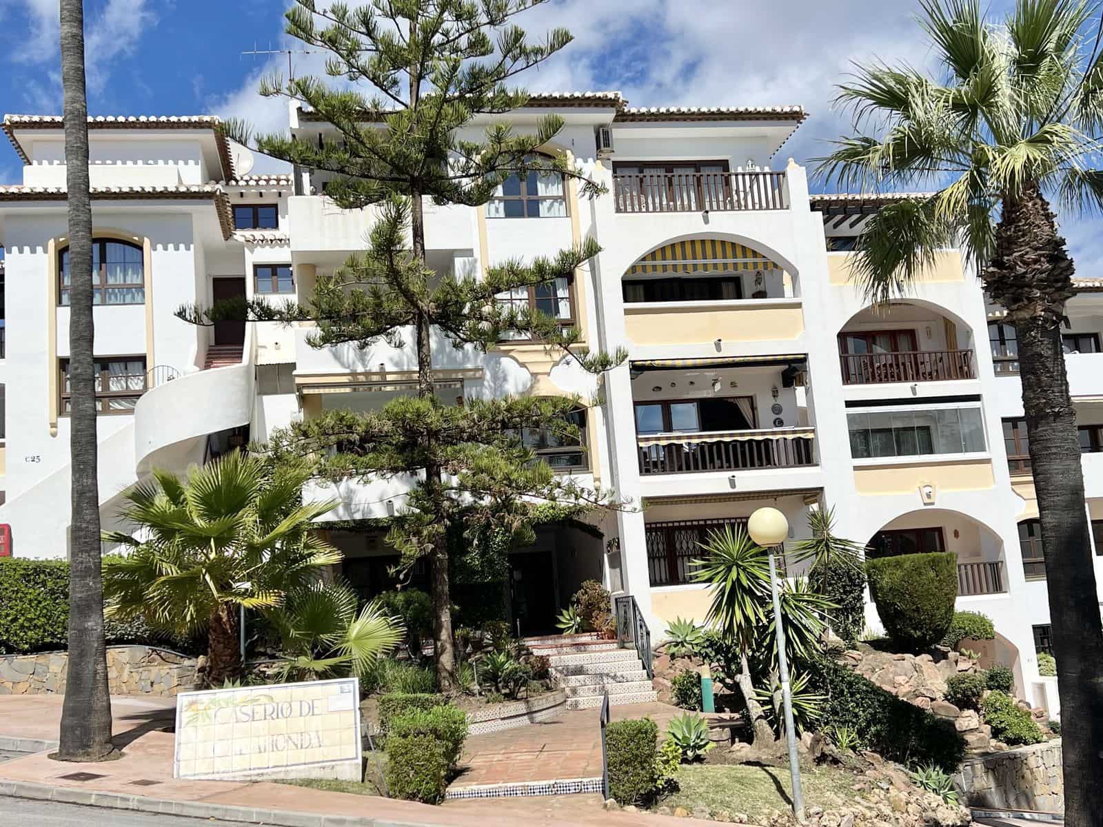 2 soveværelse Lejlighed til salg i Calahonda med swimmingpool garage - € 320.000 (Ref: 8598671)