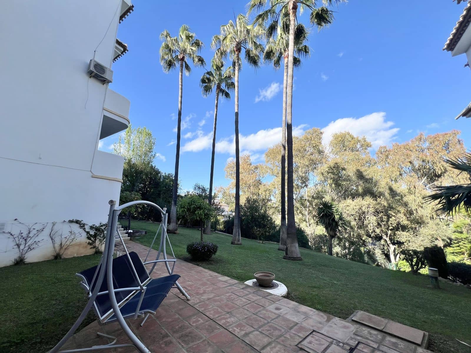 2 soveværelse Lejlighed til salg i Calahonda med swimmingpool garage - € 320.000 (Ref: 8598671)