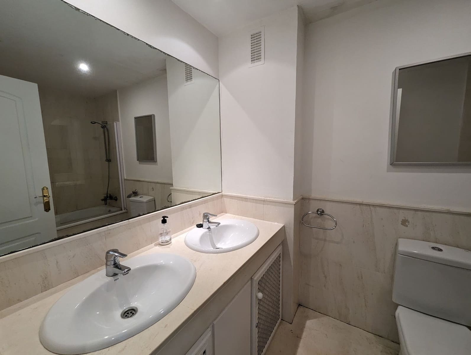 2 soveværelse Strandlejlighed til salg i Calahonda med swimmingpool garage - € 610.000 (Ref: 8598672)