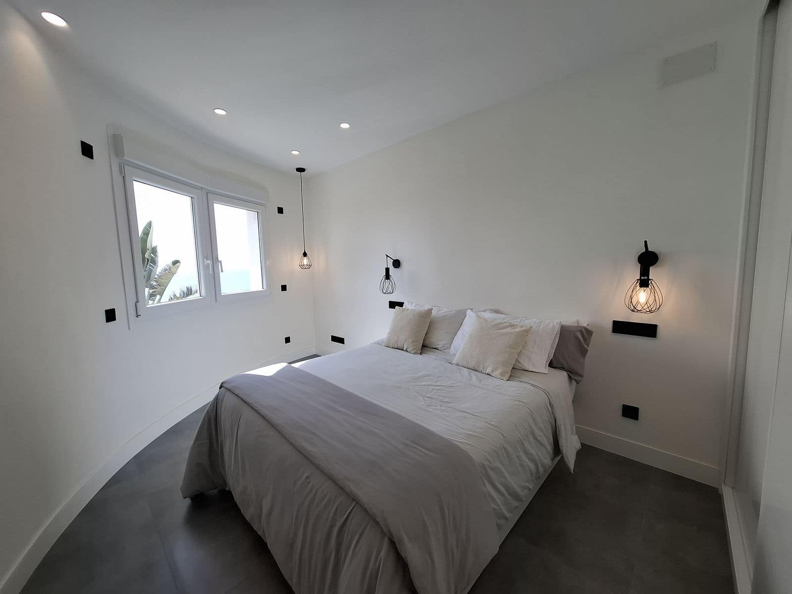 2 soveværelse Strandlejlighed til salg i Calahonda med swimmingpool garage - € 498.000 (Ref: 8600284)