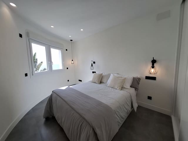 2 soveværelse Strandlejlighed til salg i Calahonda, Mijas med swimmingpool garage - € 498.000 (Ref: 8600284)