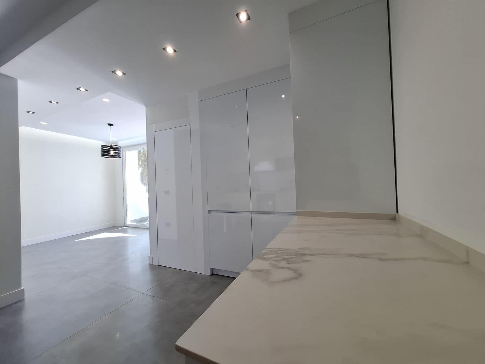 2 soveværelse Strandlejlighed til salg i Calahonda med swimmingpool garage - € 498.000 (Ref: 8600284)