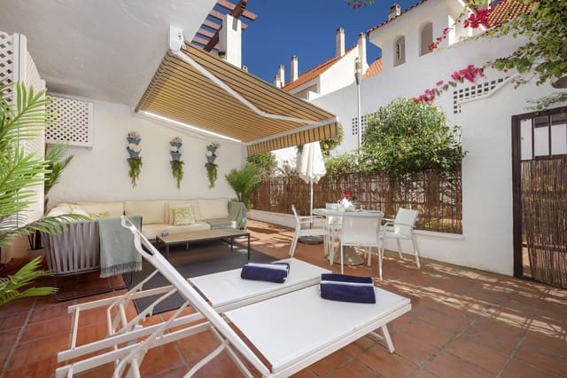 3 soveværelse Lejlighed til salg i Nueva Andalucia, Marbella med swimmingpool garage - € 595.000 (Ref: 8600818)