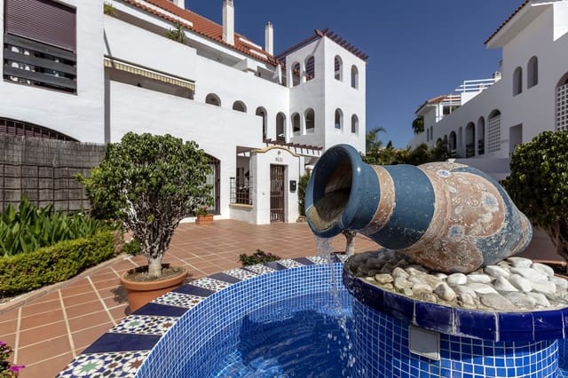 3 soveværelse Lejlighed til salg i Nueva Andalucia, Marbella med swimmingpool garage - € 595.000 (Ref: 8600818)