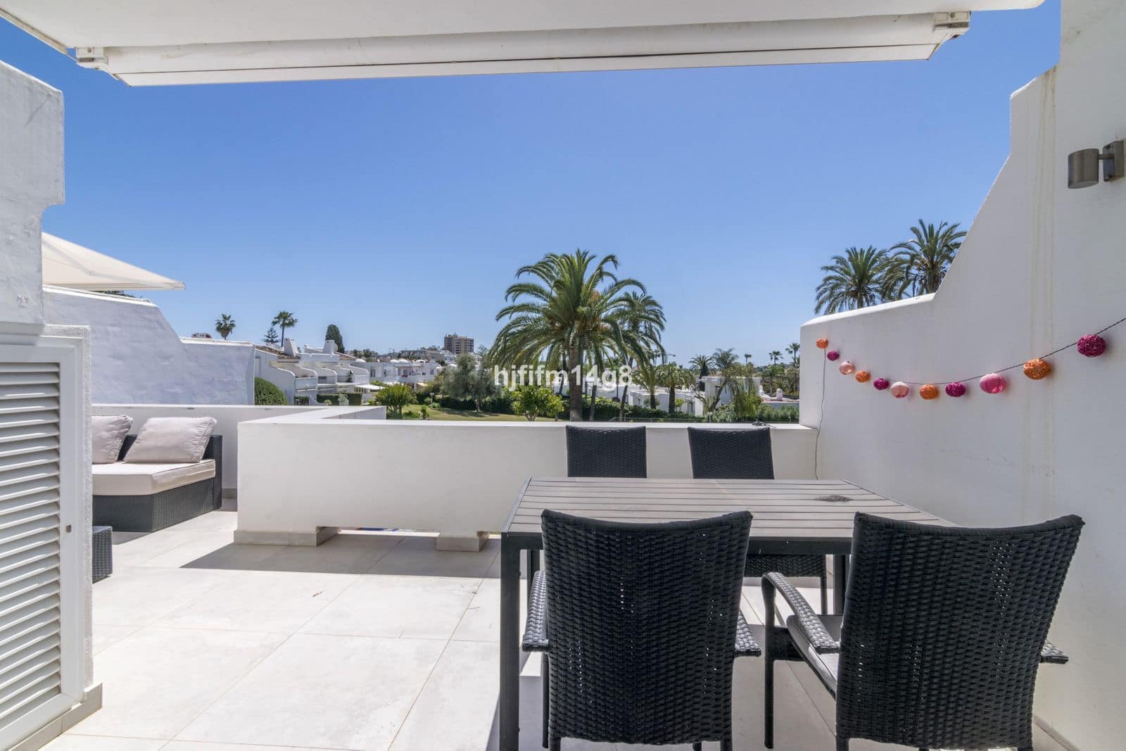 2 bedroom Apartment for sale in Nueva Andalucia with pool garage - € 525,000 (Ref: 8602646)