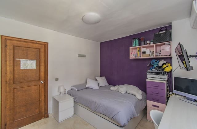 2 sovrum Hus till salu i Estepona med pool garage - 650 000 € (Ref: 8602708)