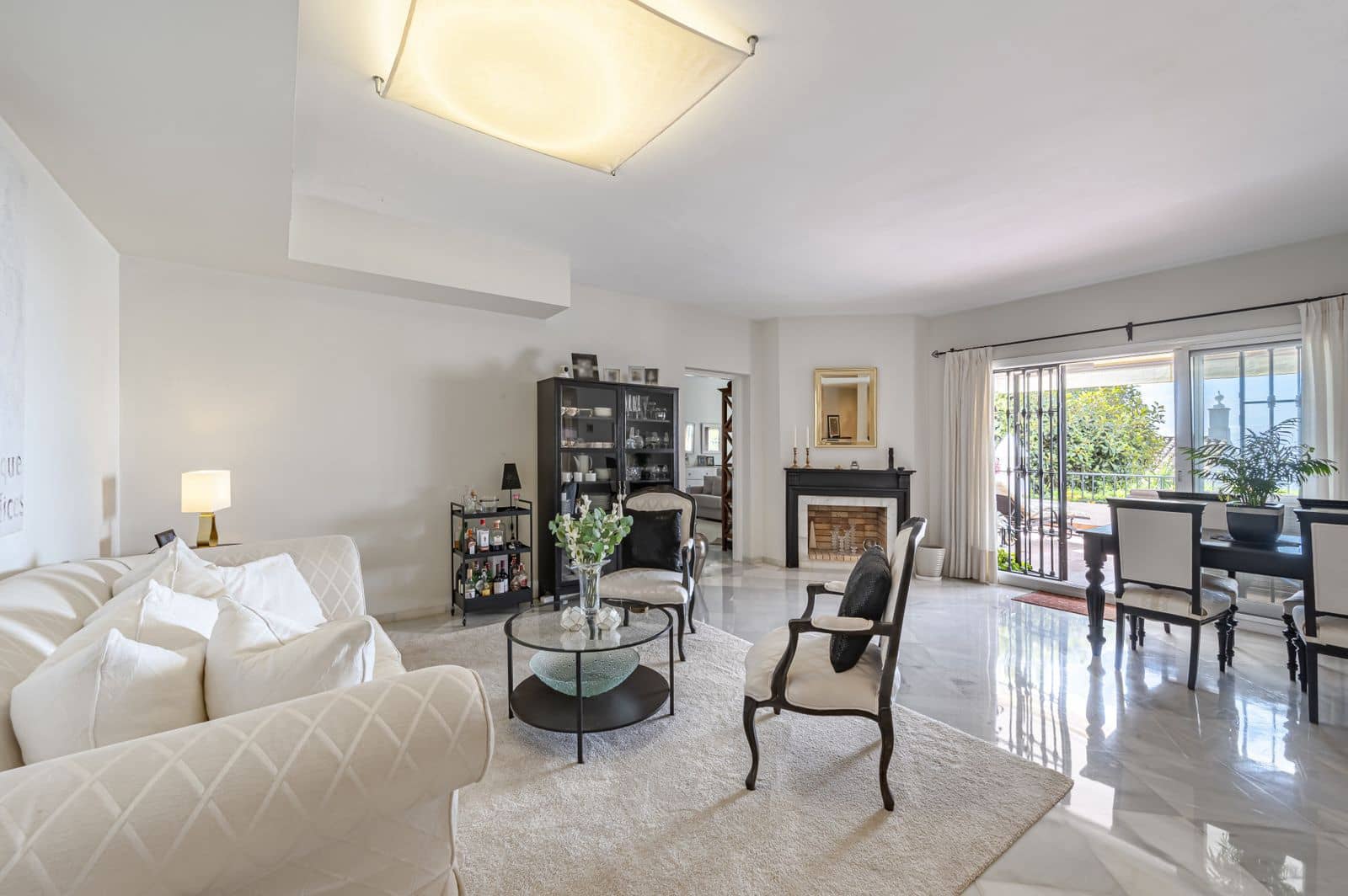 2 soverom Leilighet til salgs i Benahavis med svømmebasseng garasje - € 549 000 (Ref: 8611046)