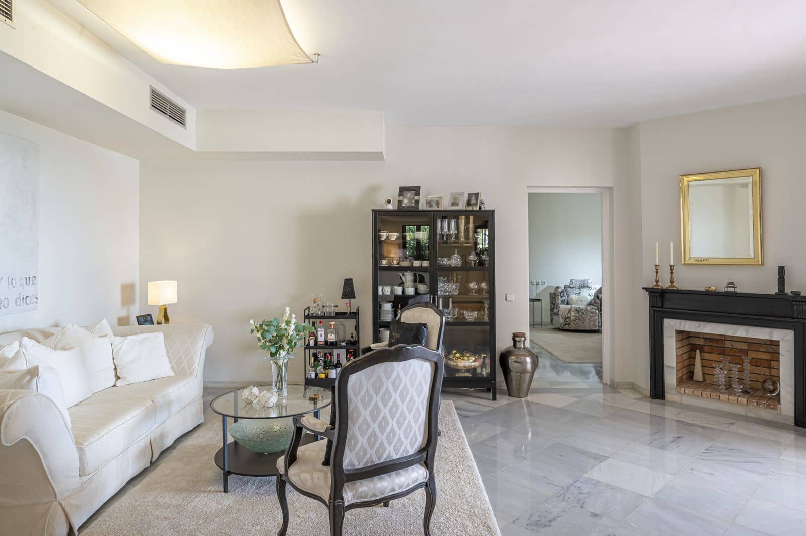 2 soverom Leilighet til salgs i Benahavis med svømmebasseng garasje - € 549 000 (Ref: 8611046)