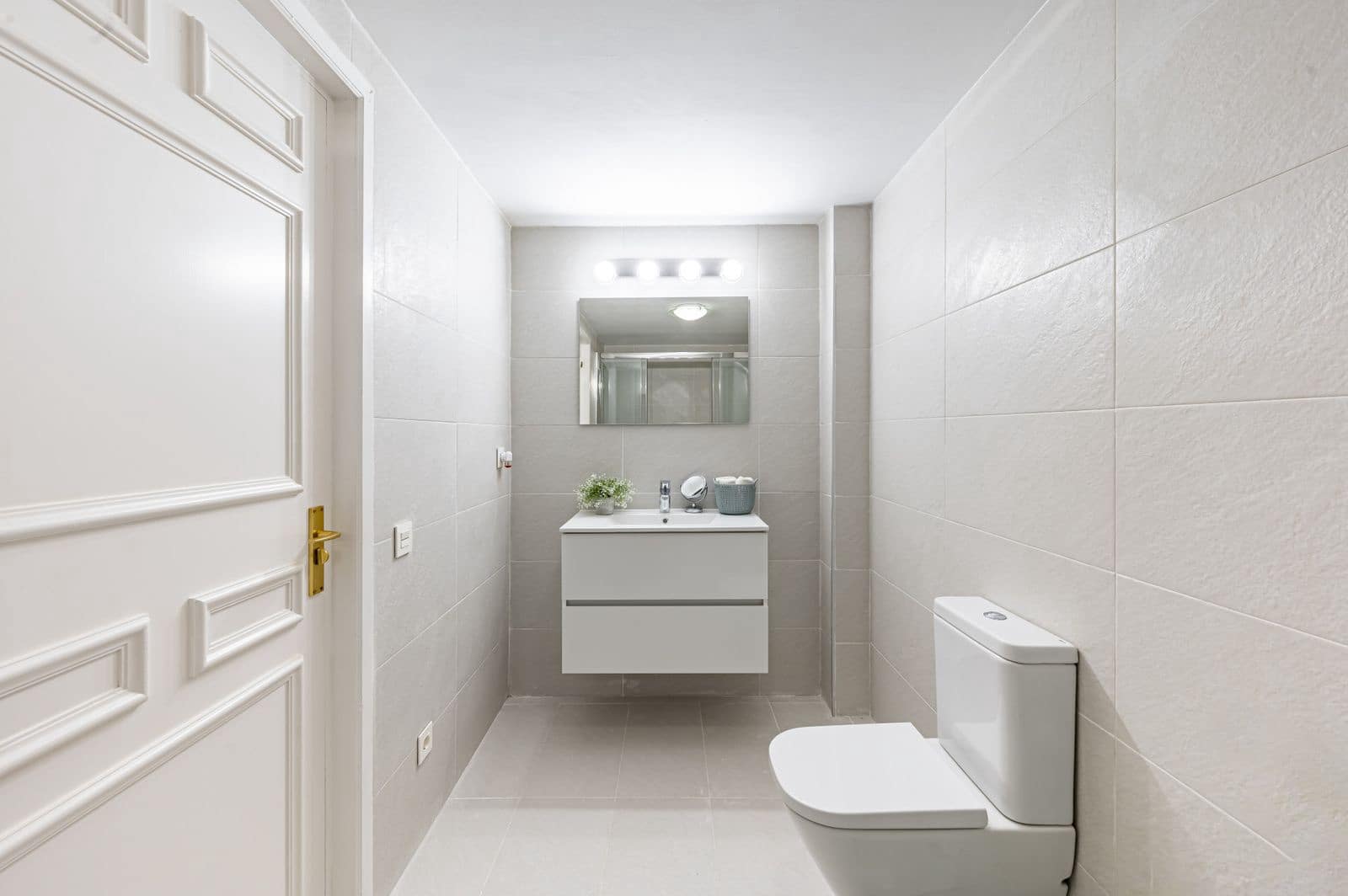 2 soverom Leilighet til salgs i Benahavis med svømmebasseng garasje - € 549 000 (Ref: 8611046)