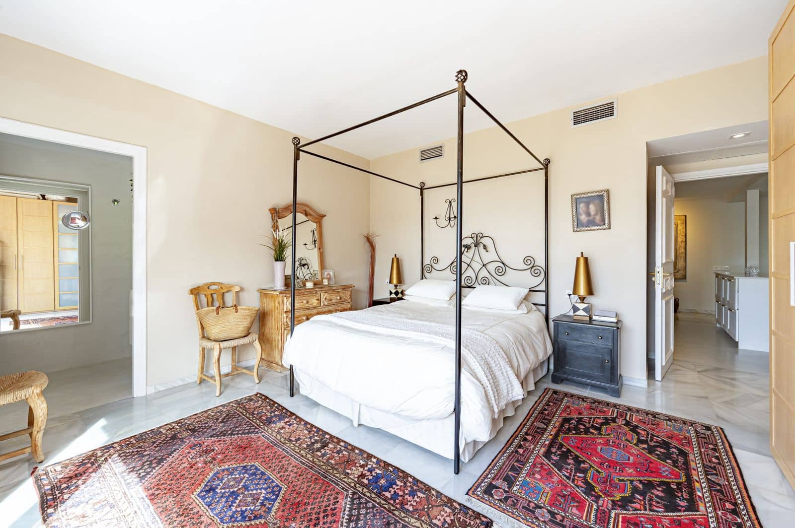 2 soverom Leilighet til salgs i Benahavis med svømmebasseng garasje - € 549 000 (Ref: 8611046)