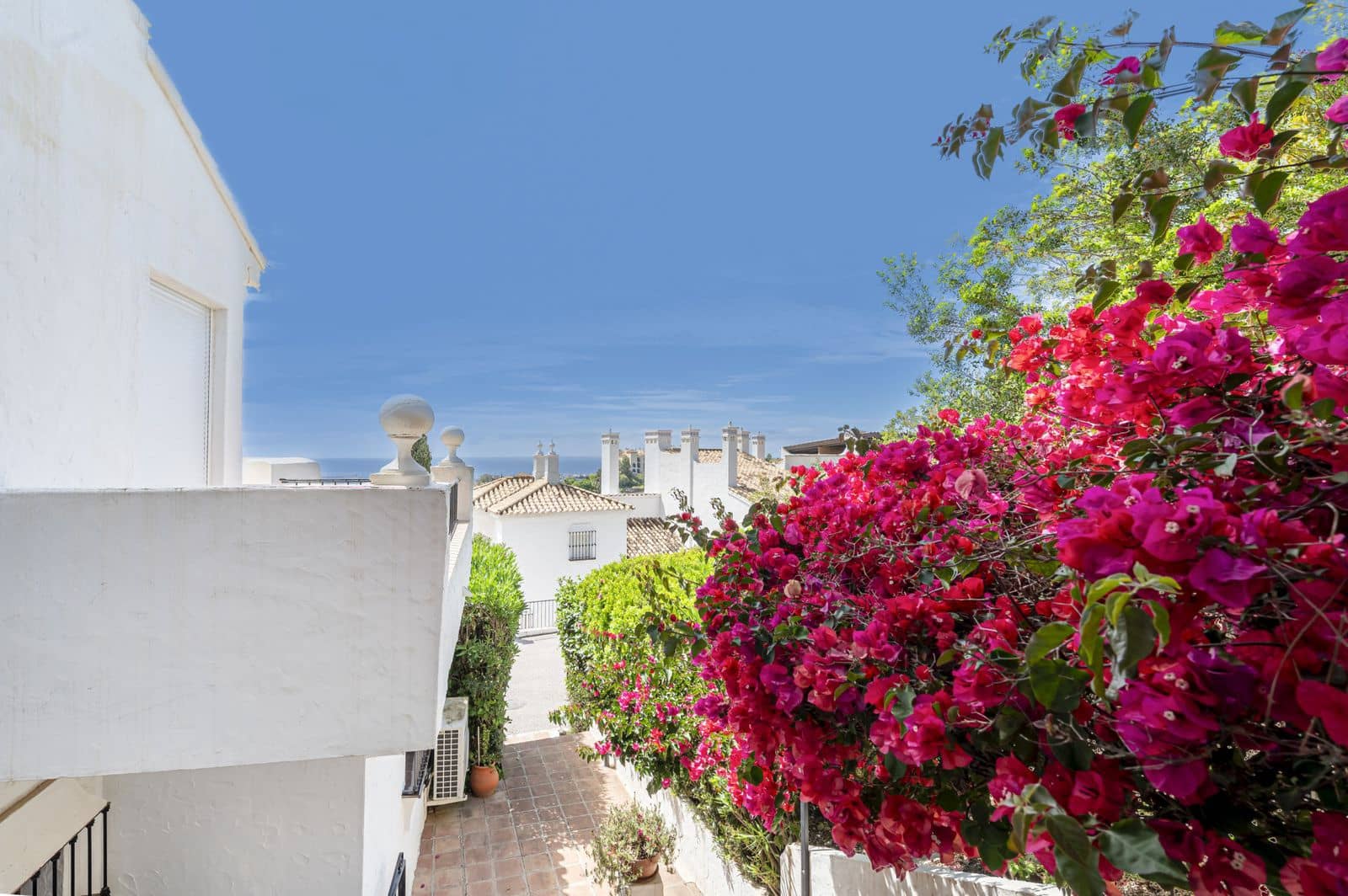 2 soverom Leilighet til salgs i Benahavis med svømmebasseng garasje - € 549 000 (Ref: 8611046)