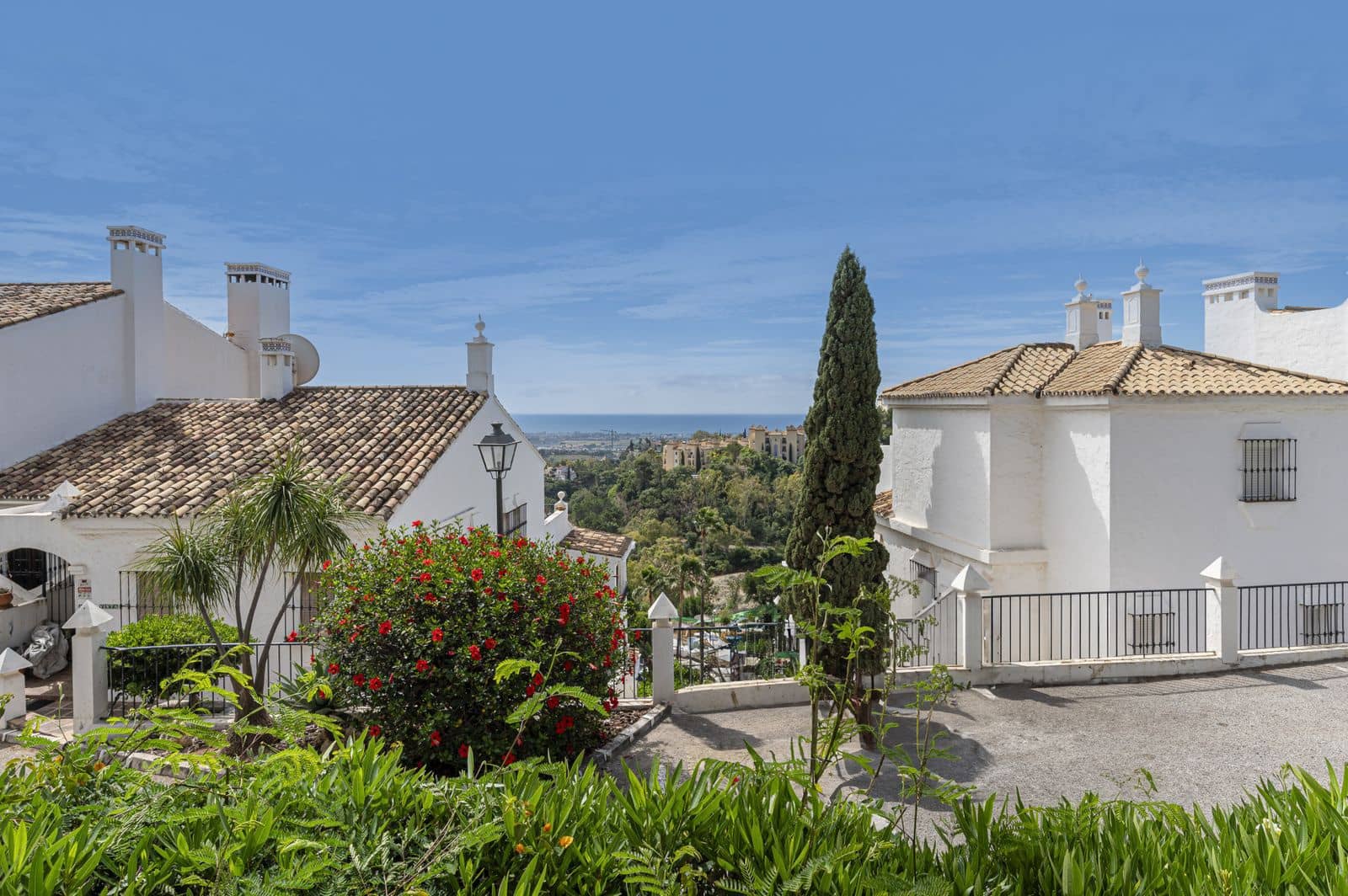 2 soverom Leilighet til salgs i Benahavis med svømmebasseng garasje - € 549 000 (Ref: 8611046)