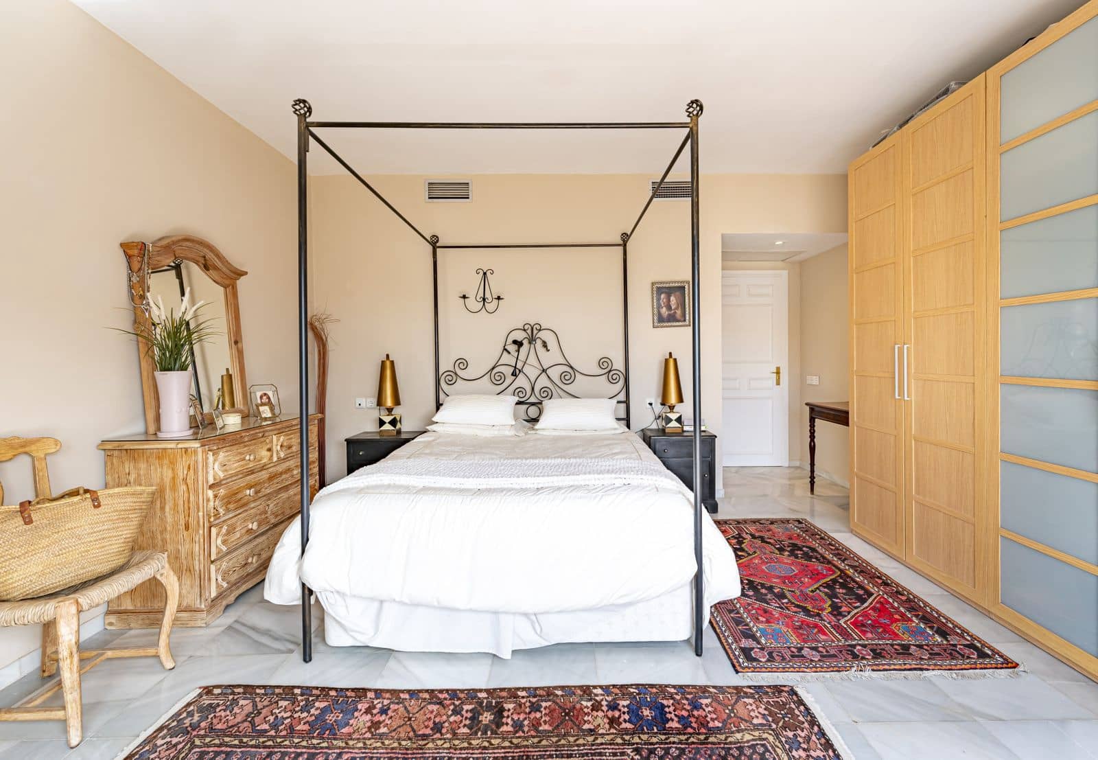 2 soverom Leilighet til salgs i Benahavis med svømmebasseng garasje - € 549 000 (Ref: 8611046)