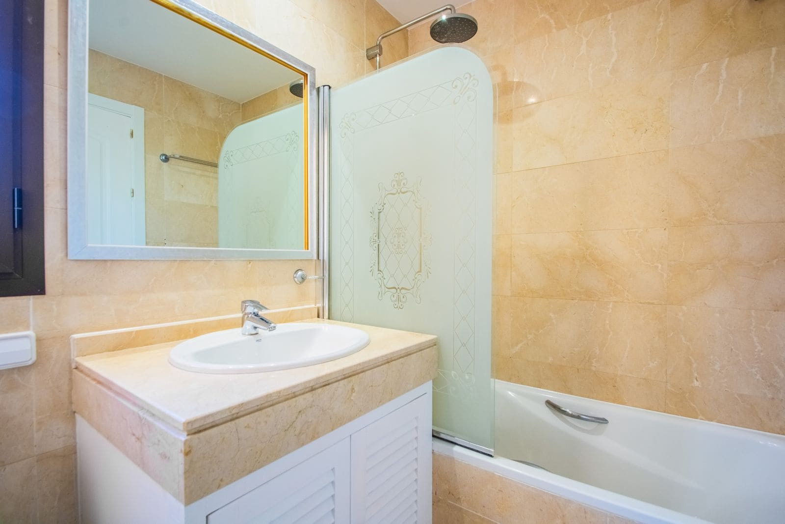 3 soveværelse Lejlighed til salg i Los Arqueros med swimmingpool garage - € 395.000 (Ref: 8613778)