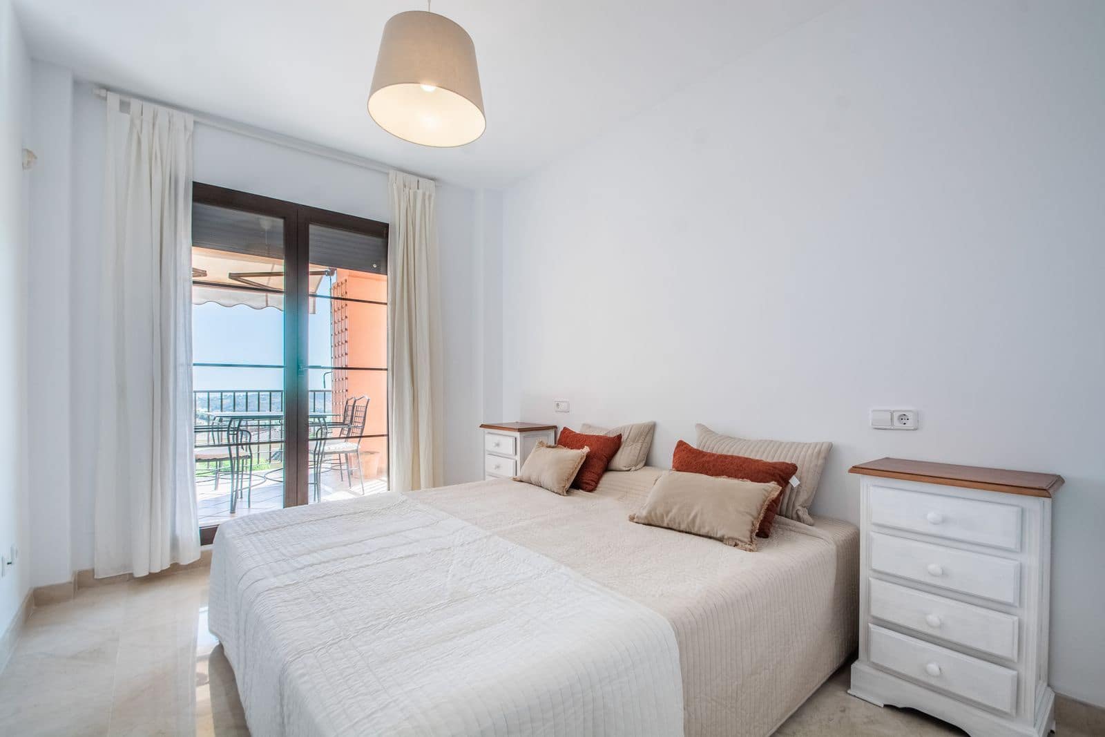 3 soveværelse Lejlighed til salg i Los Arqueros med swimmingpool garage - € 395.000 (Ref: 8613778)