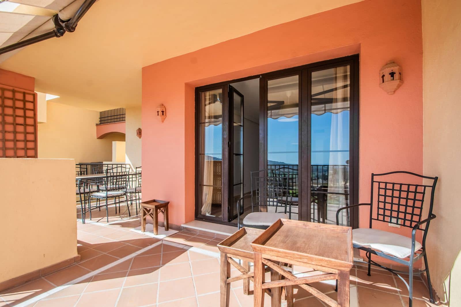 3 soveværelse Lejlighed til salg i Los Arqueros med swimmingpool garage - € 395.000 (Ref: 8613778)