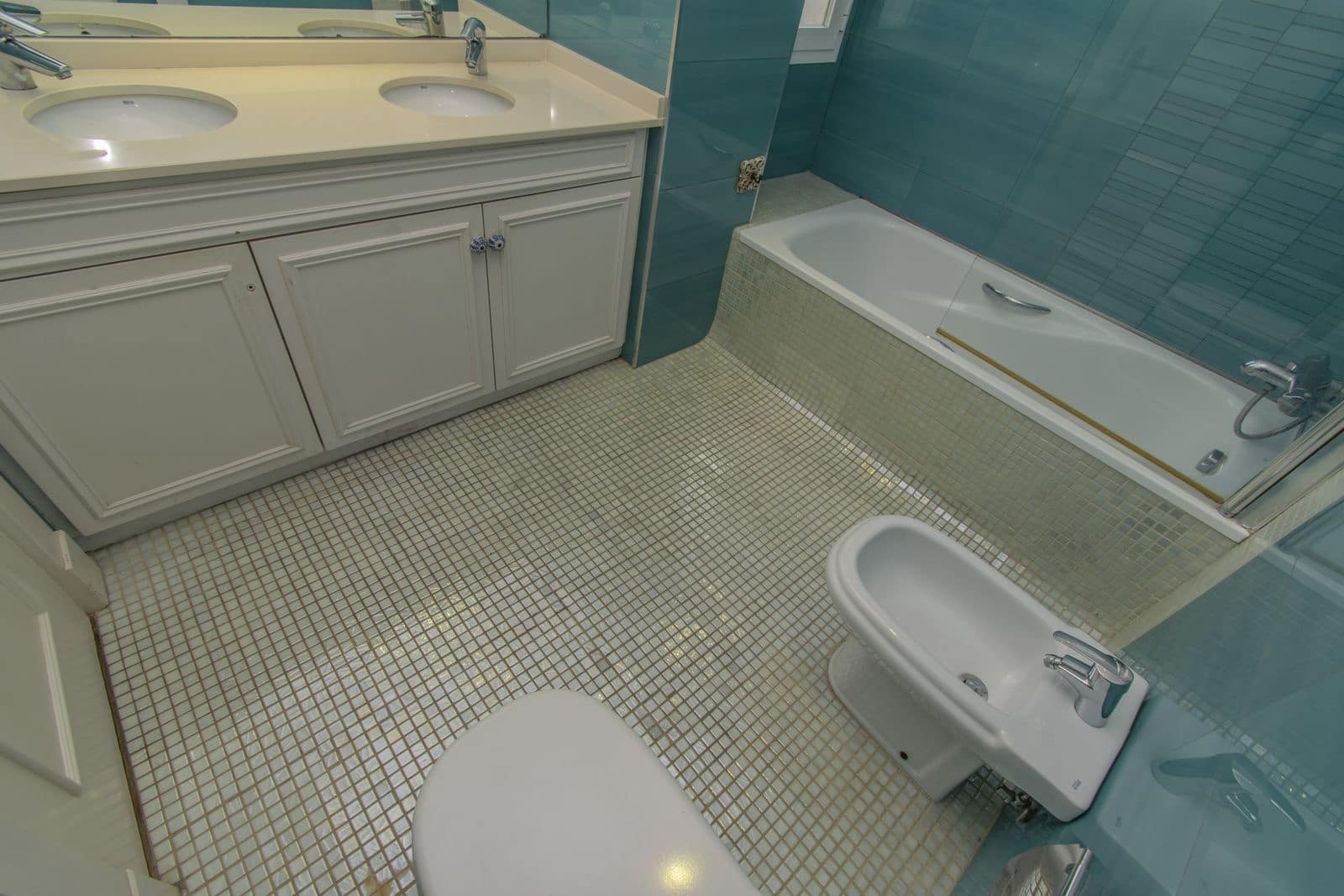 3 soverom Leilighet til salgs i Nueva Andalucia med svømmebasseng garasje - € 425 000 (Ref: 8613791)