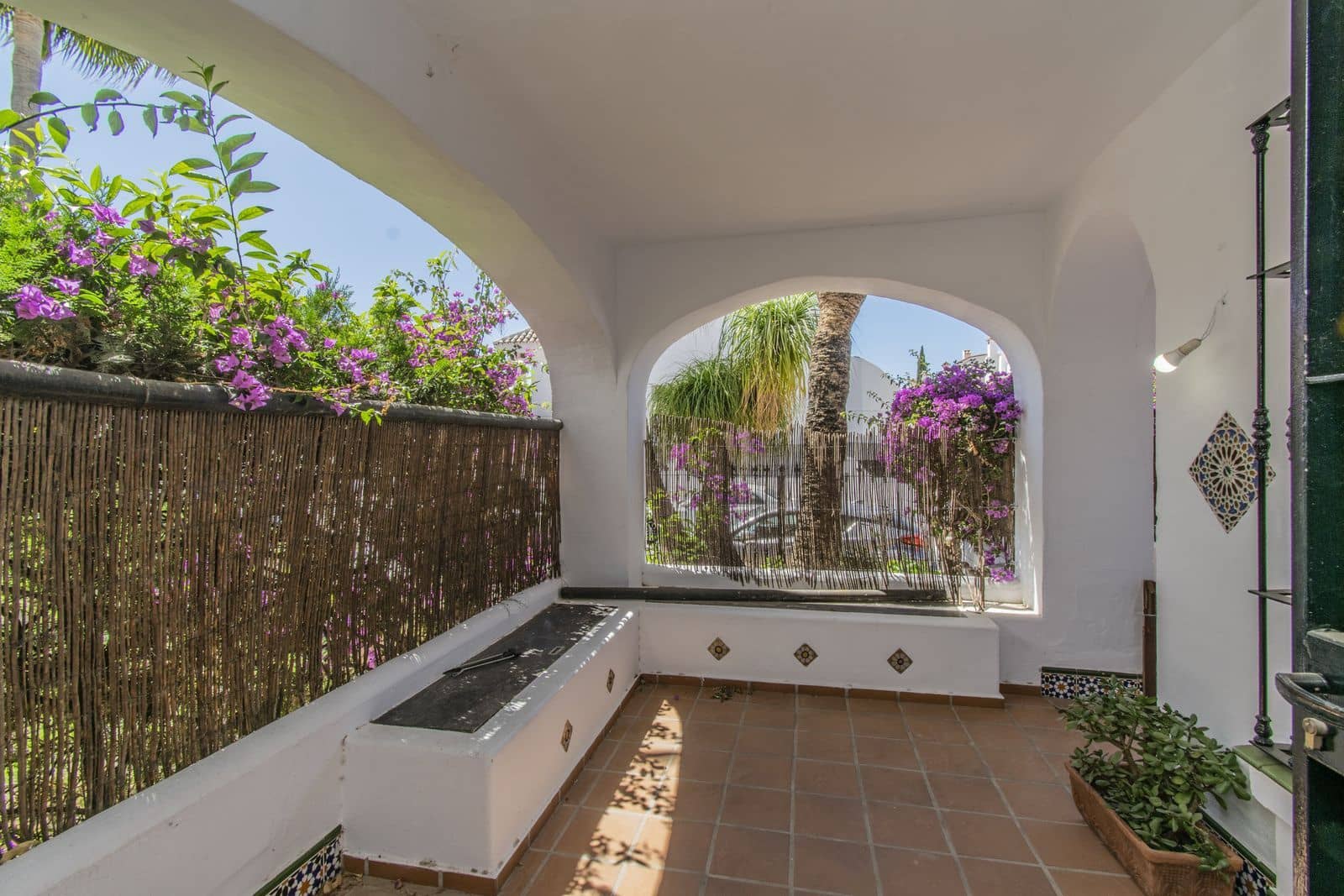 3 soverom Leilighet til salgs i Nueva Andalucia med svømmebasseng garasje - € 425 000 (Ref: 8613791)